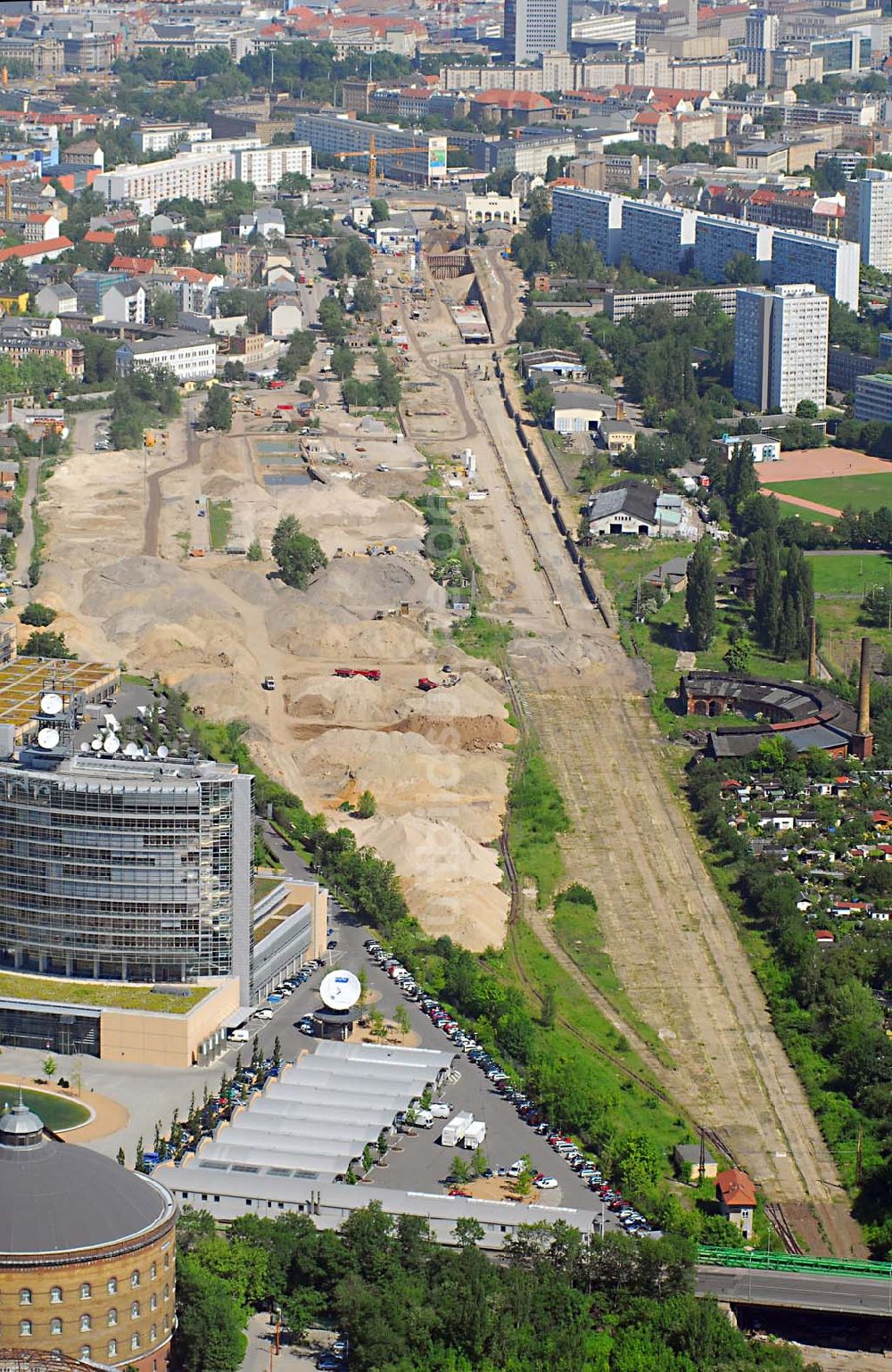 Luftbild Leipzig - Blick auf die Abrissfläche der Gleisanlagen des Bayrischen Bahnhofs am Bayrischen Platz in Leipzig (Verschiebung des Portikus)