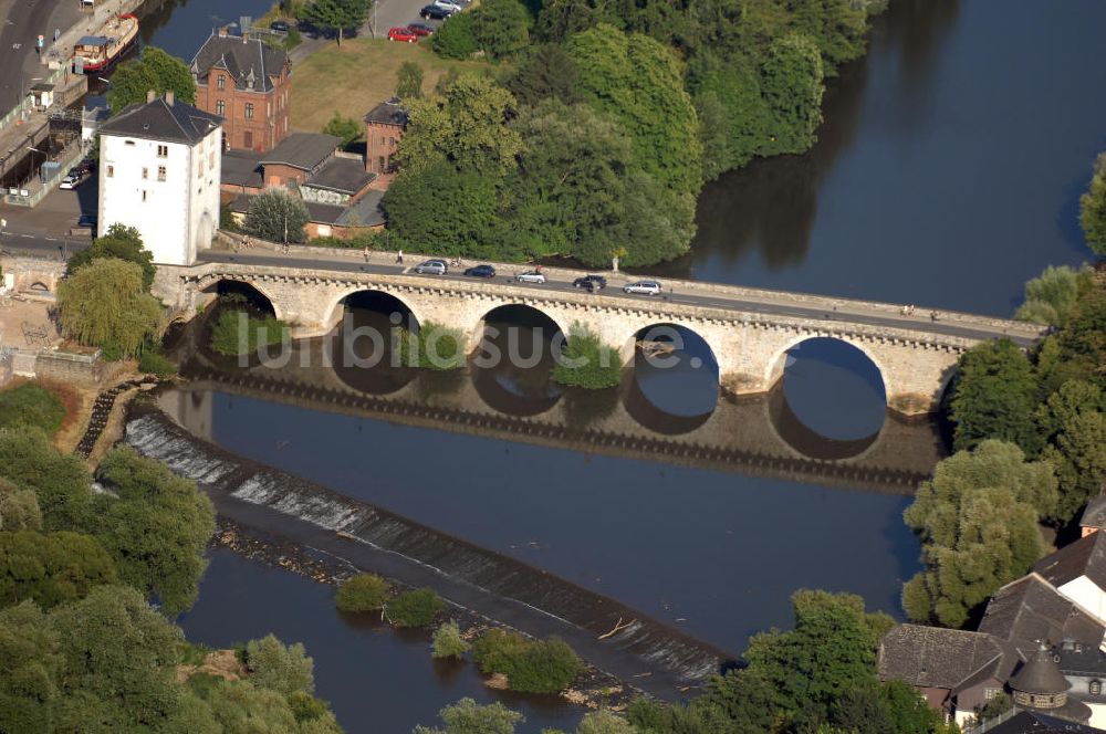 Luftbild Limburg an der Lahn - Blick auf die Alte Lahnbrücke in Limburg an der Lahn