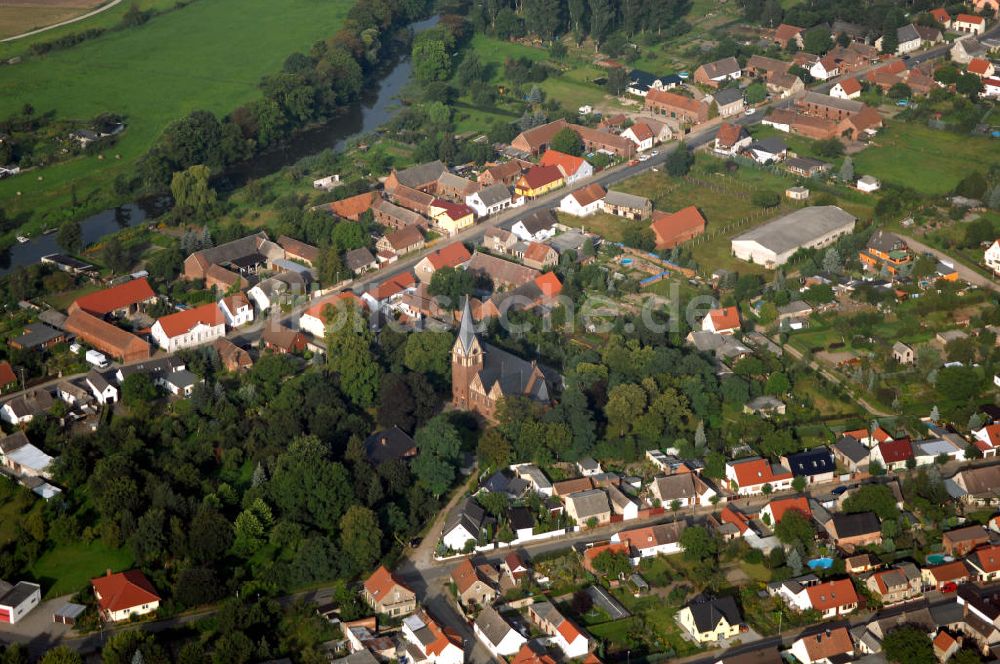 Genthin-Altenplathow aus der Vogelperspektive: Blick auf Altenplathow mit Kirche