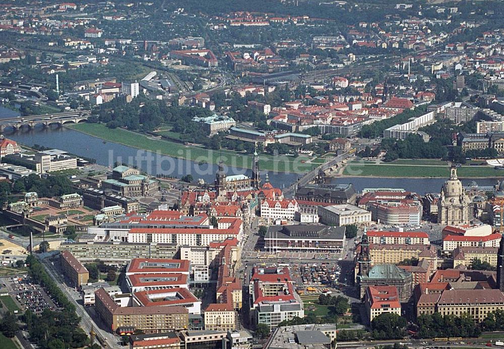 Dresden aus der Vogelperspektive: Blick auf den Altstadt und Zentrumsbereich von Dresden