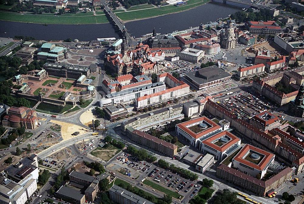 Dresden von oben - Blick auf den Altstadt und Zentrumsbereich von Dresden