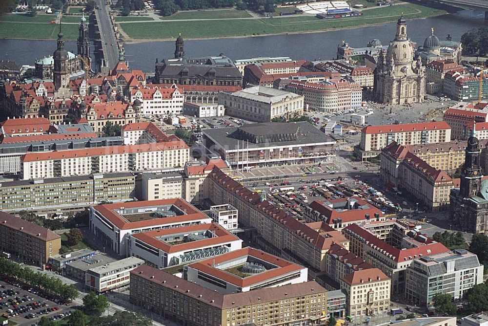 Dresden von oben - Blick auf den Altstadt und Zentrumsbereich von Dresden