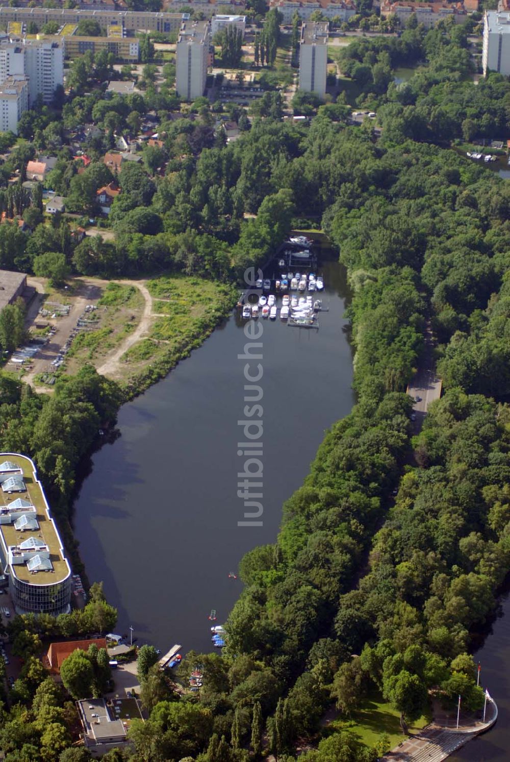 Berlin von oben - Blick auf das Areal des Borsighafens am Borsigdamm in Berlin Reinickendorf