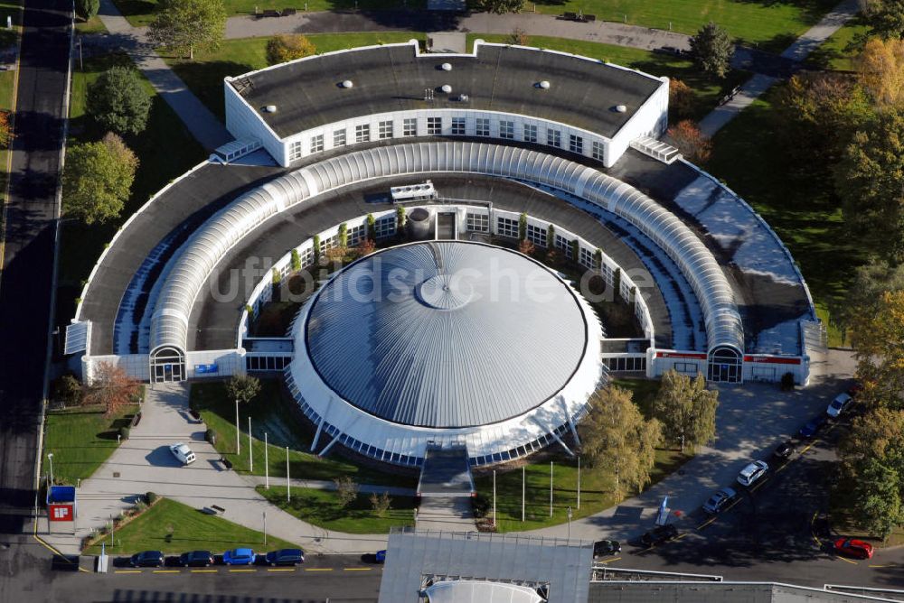 Hannover aus der Vogelperspektive: Blick auf das IC auf dem Messegelände Hannover