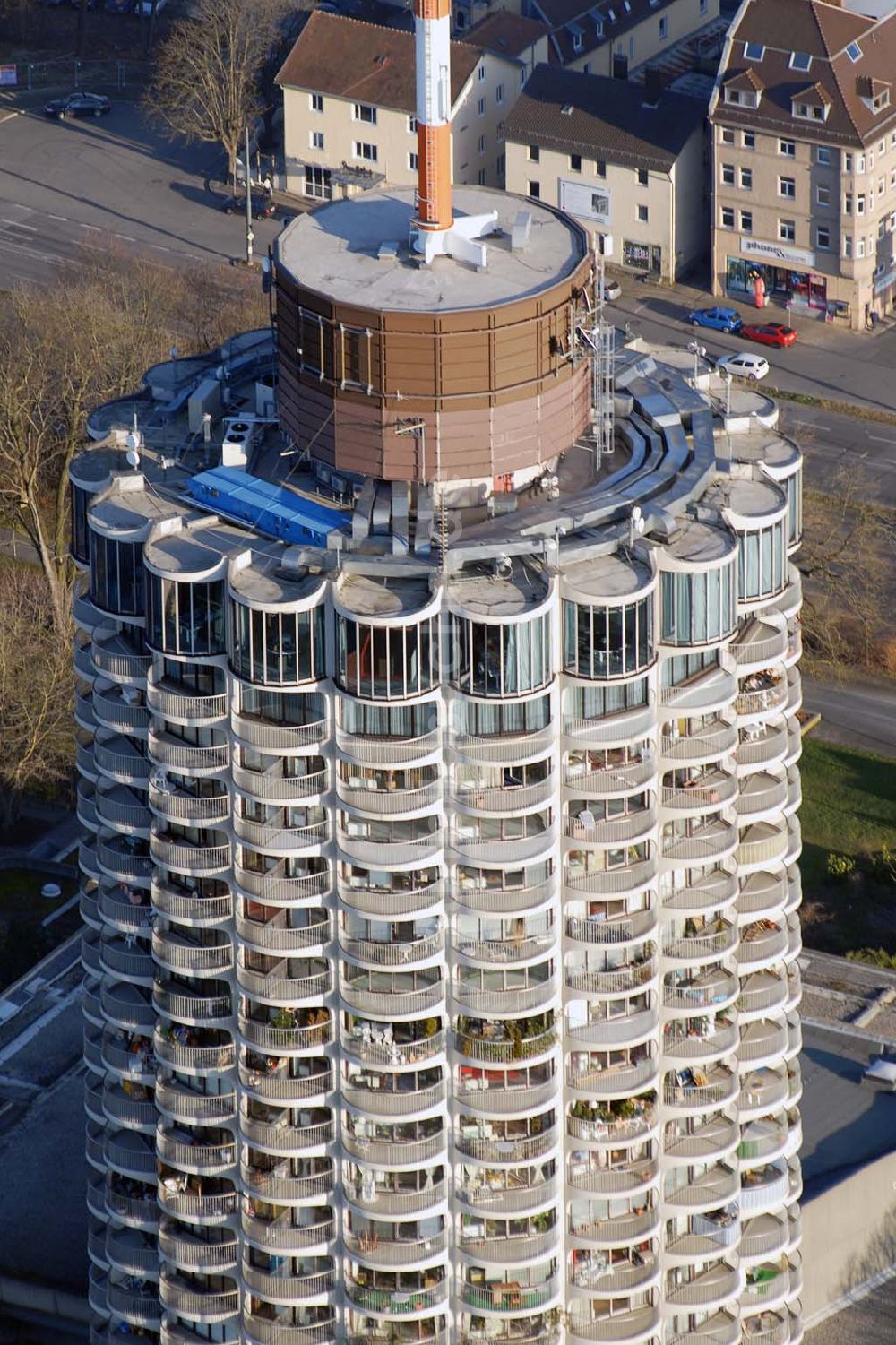 Luftbild Augsburg - Blick auf den Augsburger Hotelturm (Maiskolben)