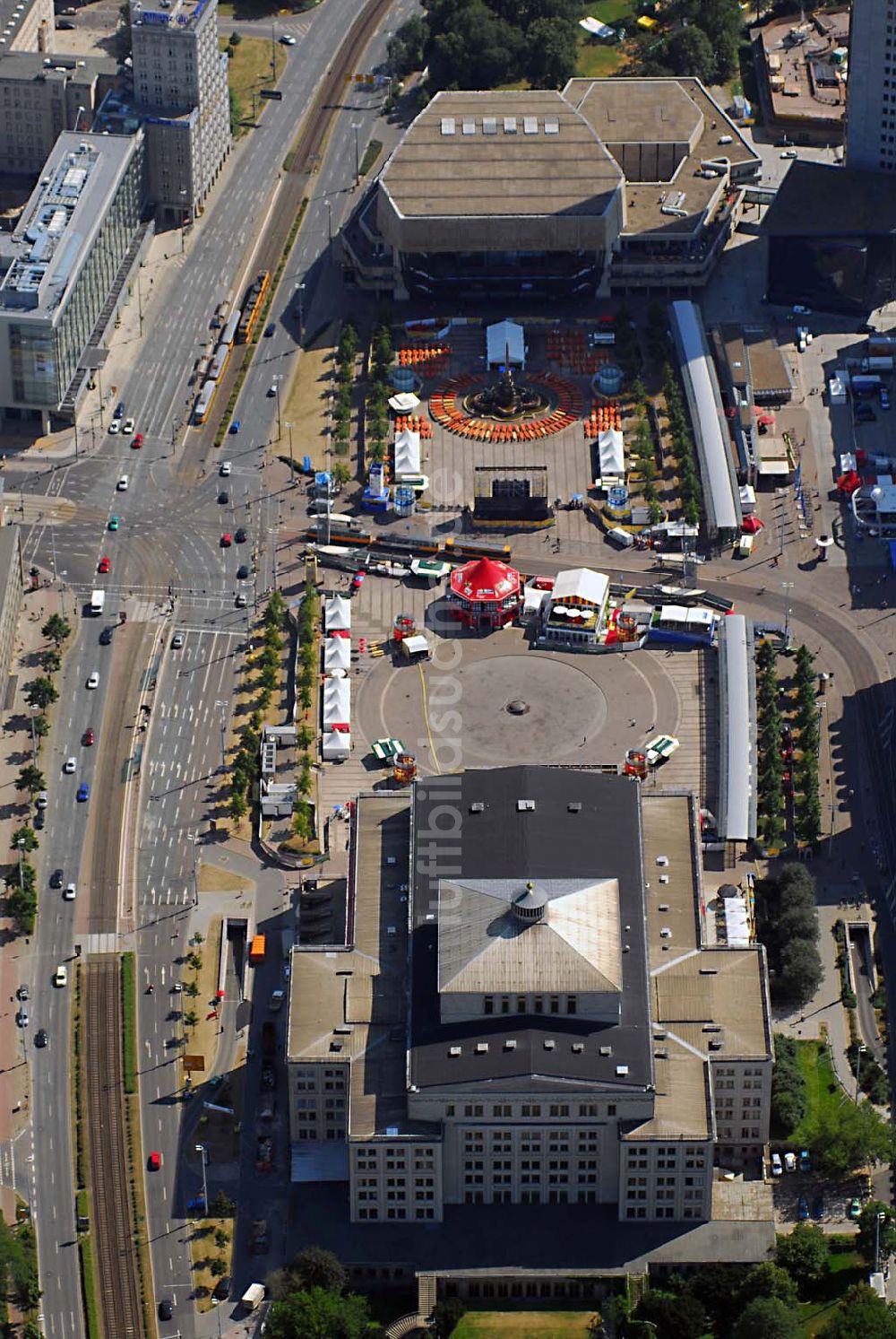 Leipzig von oben - Blick auf den Augustusplatz in Leipzig mit Oper und Gewandhaus