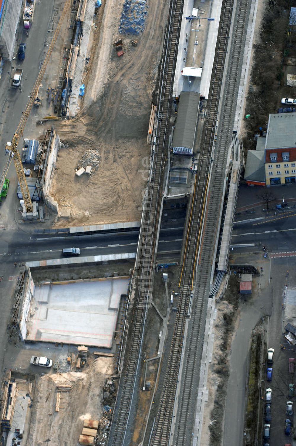 Berlin aus der Vogelperspektive: Blick auf den Um- und Ausbau des S-Bahnhofes Berlin-Baumschulenweg