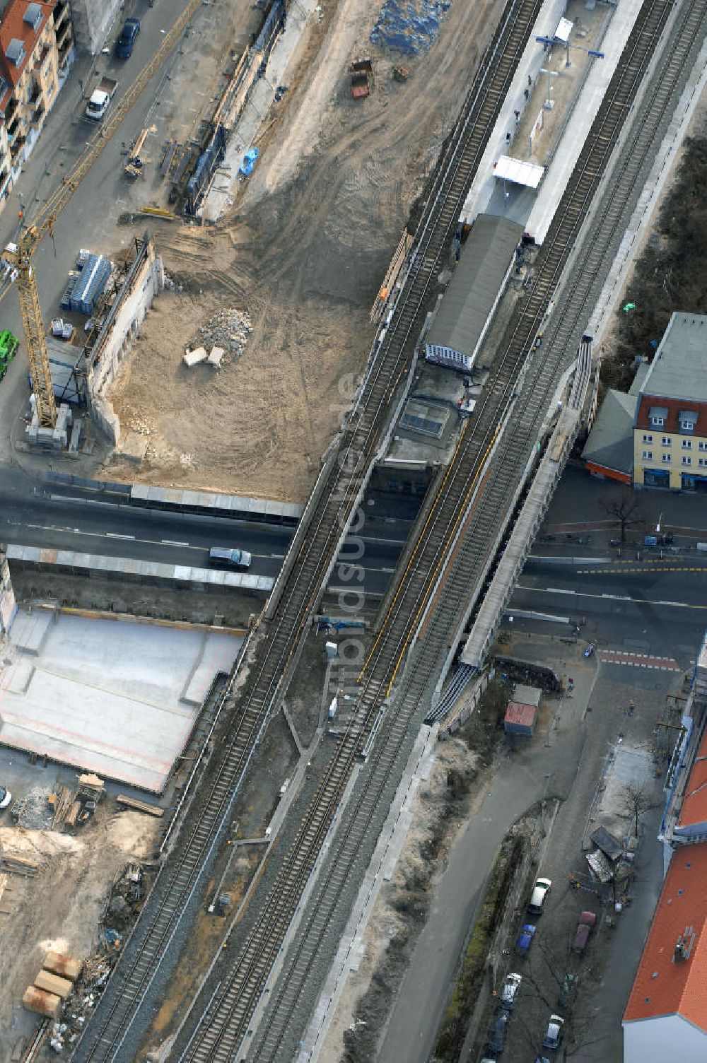 Luftbild Berlin - Blick auf den Um- und Ausbau des S-Bahnhofes Berlin-Baumschulenweg