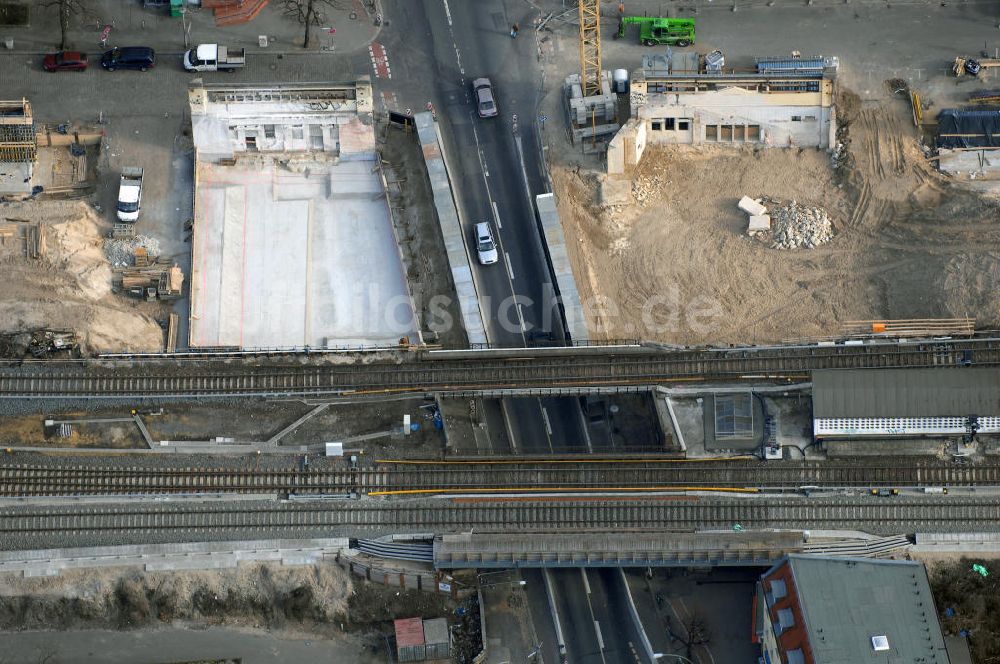 Luftaufnahme Berlin - Blick auf den Um- und Ausbau des S-Bahnhofes Berlin-Baumschulenweg