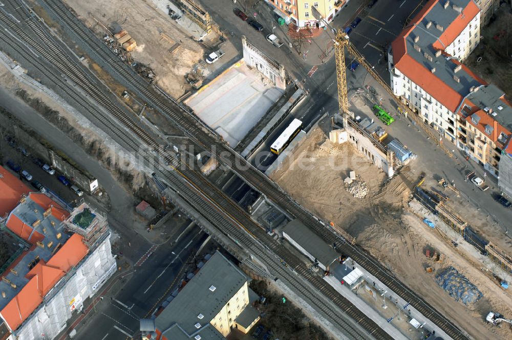 Luftaufnahme Berlin - Blick auf den Um- und Ausbau des S-Bahnhofes Berlin-Baumschulenweg