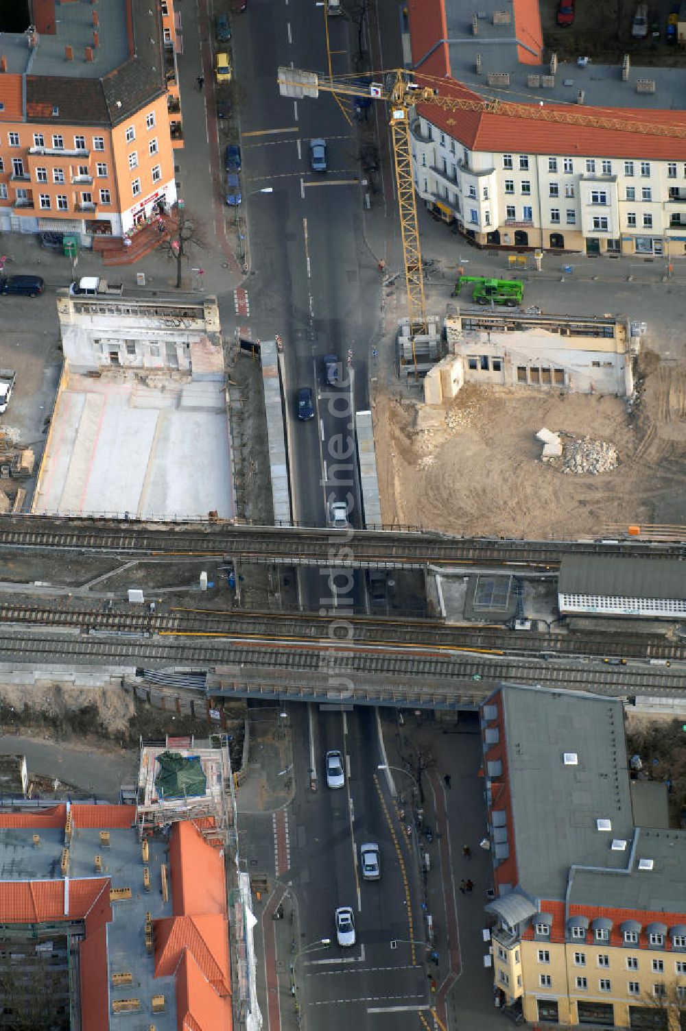 Luftaufnahme Berlin - Blick auf den Um- und Ausbau des S-Bahnhofes Berlin-Baumschulenweg