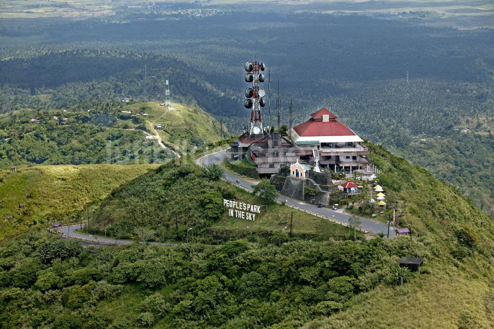 Luftaufnahme Tagaytay City - Blick auf den Aussichtspunkt Peoples's Park in the Sky