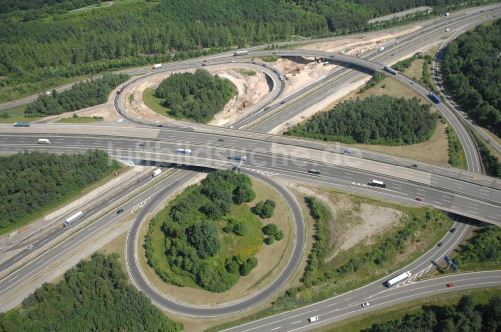 Stuttgart von oben - Blick auf das Autobahnkreuz bei Stuttgart