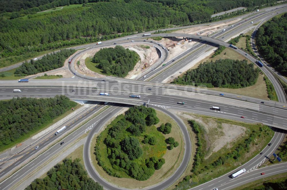 Stuttgart aus der Vogelperspektive: Blick auf das Autobahnkreuz bei Stuttgart