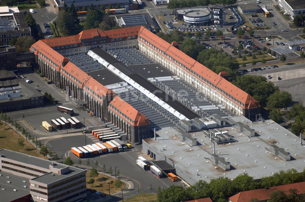 Berlin aus der Vogelperspektive: Blick auf ein Automobilwerk in Berlin-Marienfelde