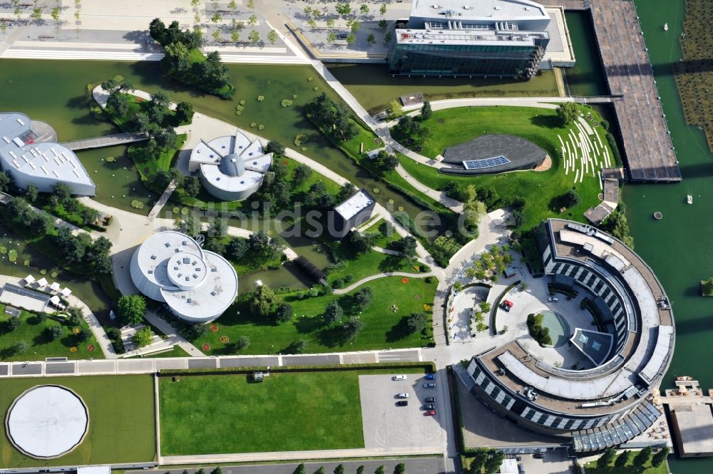 Wolfsburg aus der Vogelperspektive: Blick auf die Autostadt Wolfsburg im Bundesland Niedersachsen