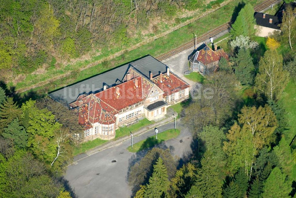 Luftaufnahme Friedrichroda (Thüringen) - Blick auf den Bahnhof Friedrichroda im Thüringer Wald