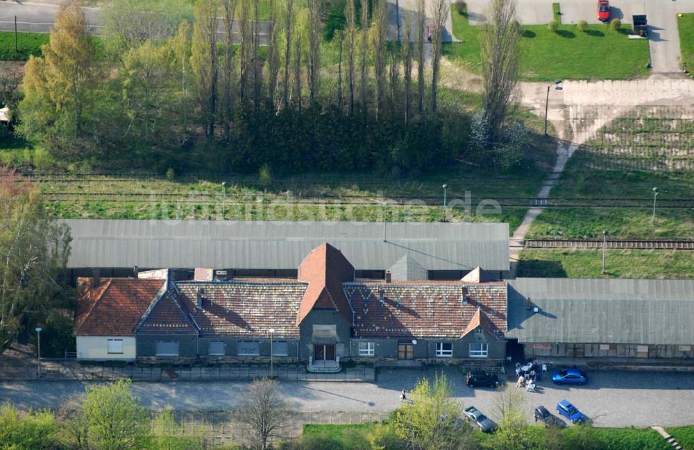 Friedrichroda (Thüringen) von oben - Blick auf den Bahnhof Friedrichroda im Thüringer Wald