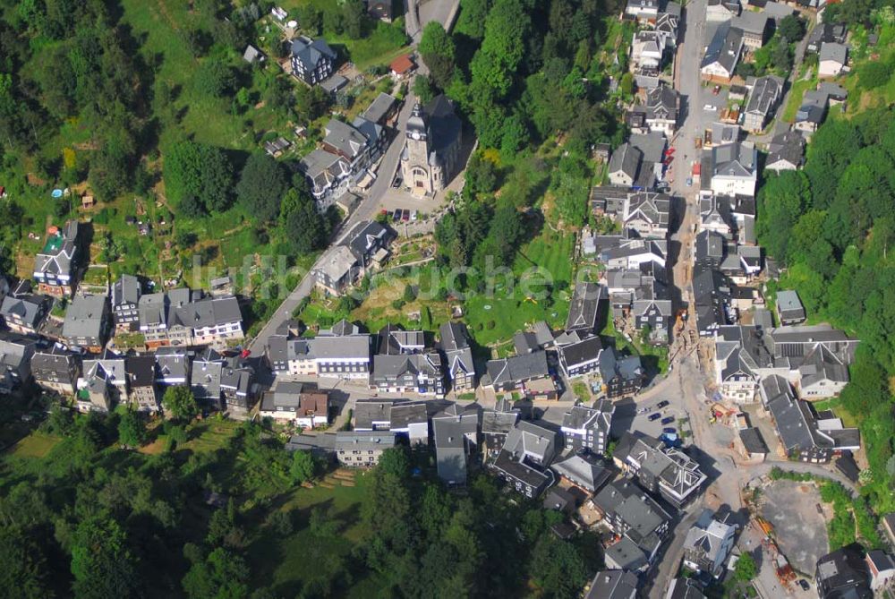 Luftbild Lauscha (Thüringen) - Blick auf die Bahnhofstraße in Lauscha im Thüringer Wald