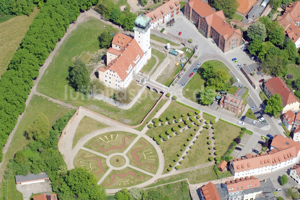 Luftbild Delitzsch - Blick auf das Barockschloß Delitzsch.