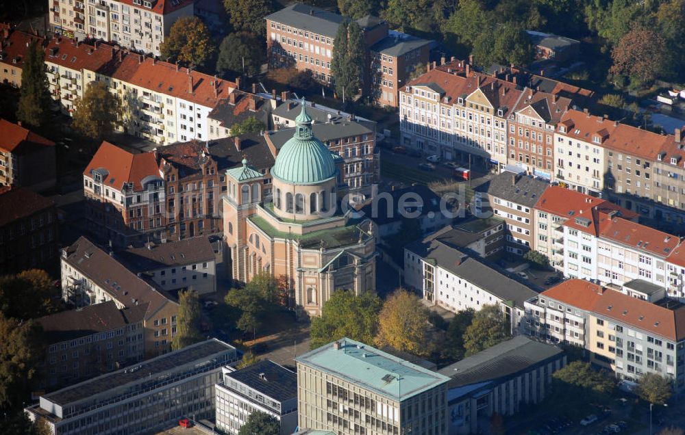 Hannover von oben - Blick auf die Basilika St. Clemens in Hannover-Calenberger Neustadt