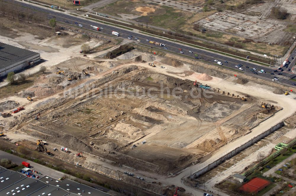 Luftbild Berlin - Blick auf das im Bau befindliche IKEA-Einrichtungshaus in Berlin-Lichtenberg