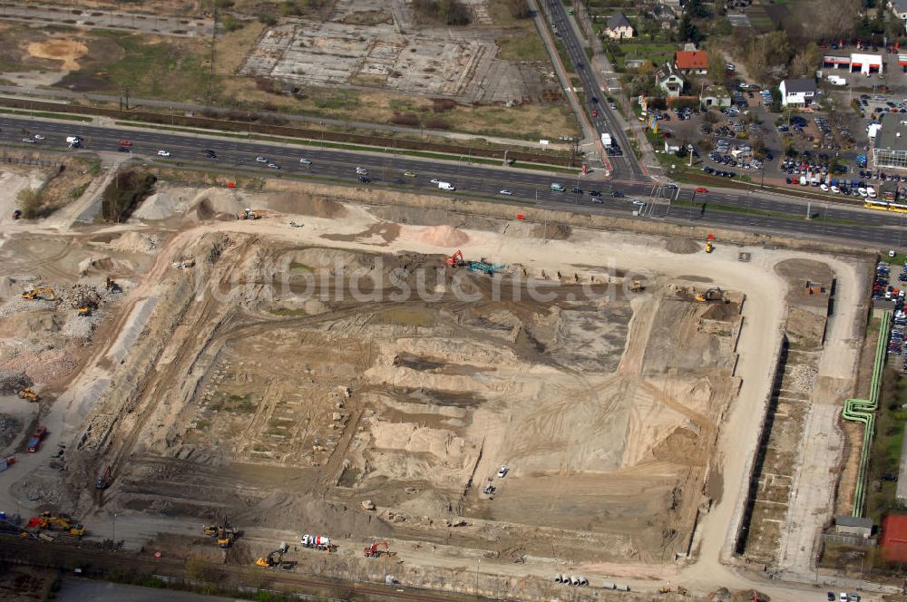 Berlin von oben - Blick auf das im Bau befindliche IKEA-Einrichtungshaus in Berlin-Lichtenberg