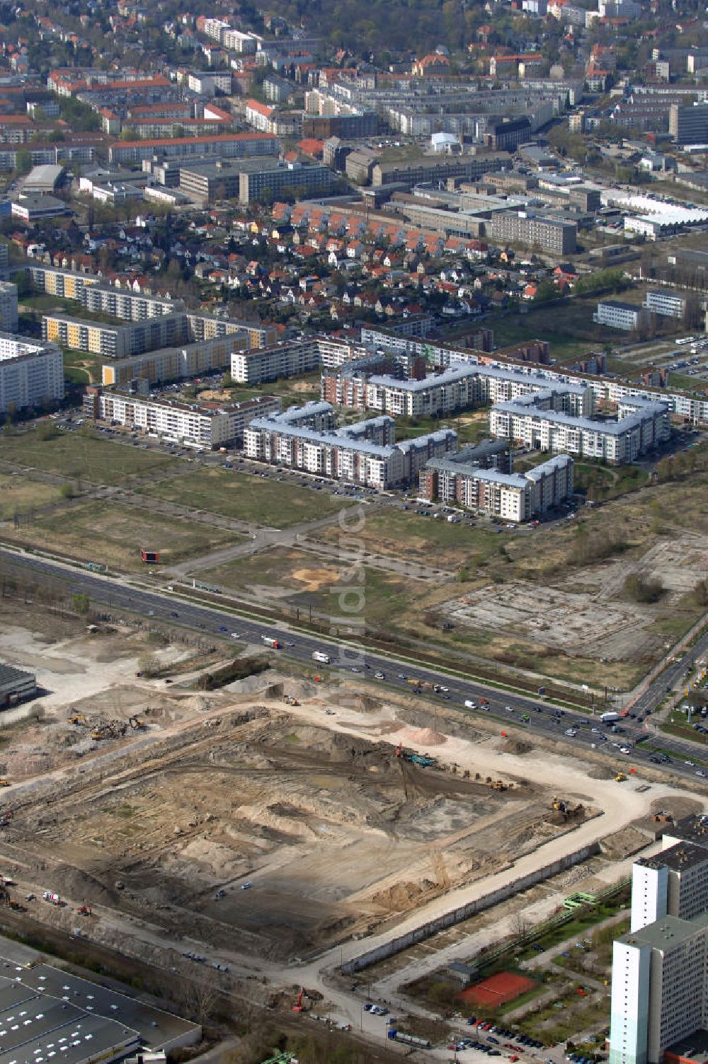 Luftaufnahme Berlin - Blick auf das im Bau befindliche IKEA-Einrichtungshaus in Berlin-Lichtenberg