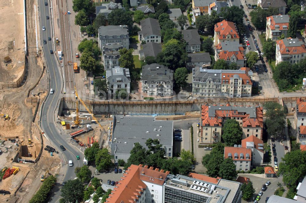 Dresden aus der Vogelperspektive: Blick auf die im Bau befindliche Waldschlösschenbrücke in Dresden