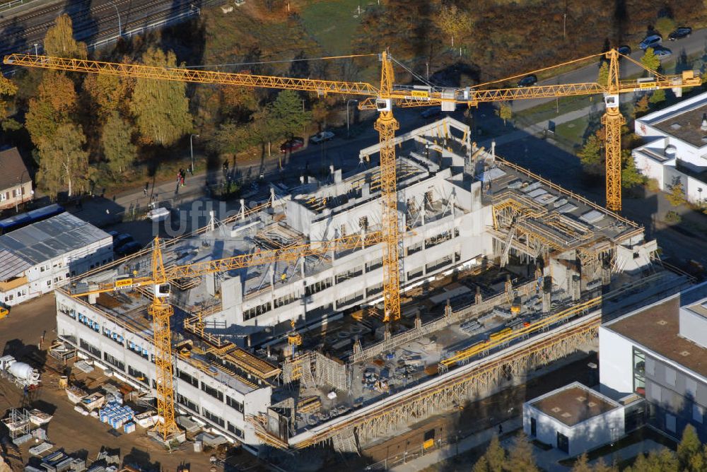 Potsdam von oben - Blick auf den Bau des Instituts für Physik und Astronomie