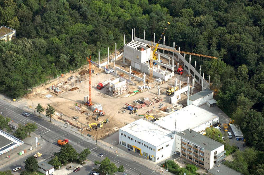 Luftbild Berlin - Blick auf den Bau des Nahversorgungszentrum Britz-Süd