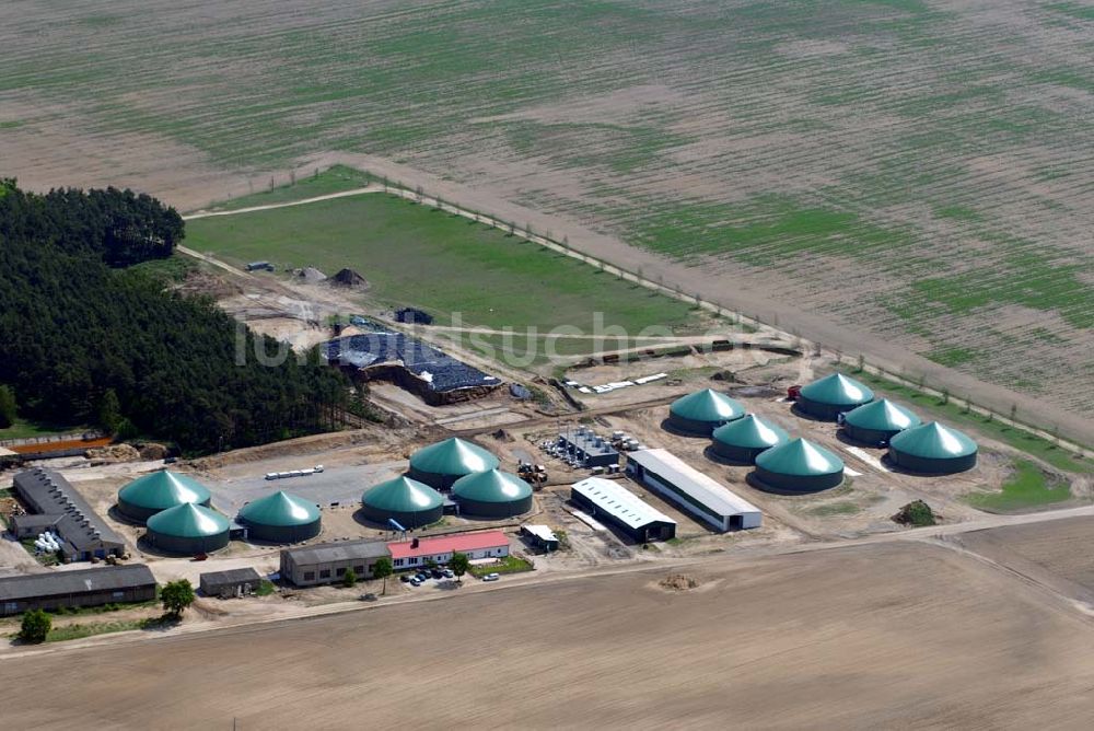 Luftbild Schulzenfelde - Blick auf die Bauarbeiten zur Errichtung einer Biogasanlage in Schulzenfelde bei Templin.