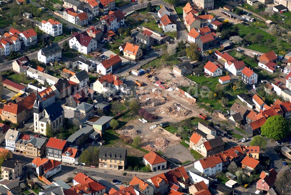 Luftbild Friedrichroda (Thüringen) - Blick auf das Baugelände für ein Wohn- und Geschäftshaus an der August-Eckardt-Straße in Friedrichroda (Thüringen)