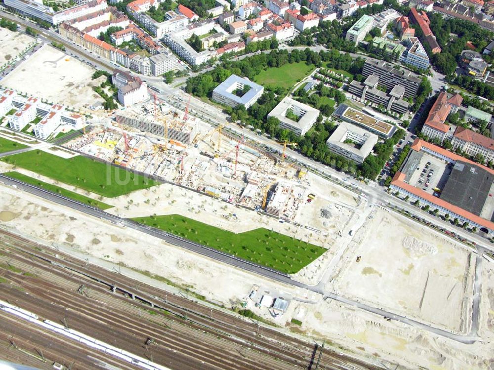 Luftaufnahme München / Bayern - Blick auf das Baugelände des Wohngebietes Arnulfpar