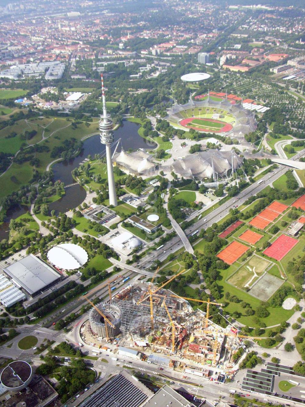 Luftbild München / Bayern - Blick auf das Baugelände des Wohngebietes Olympiapark