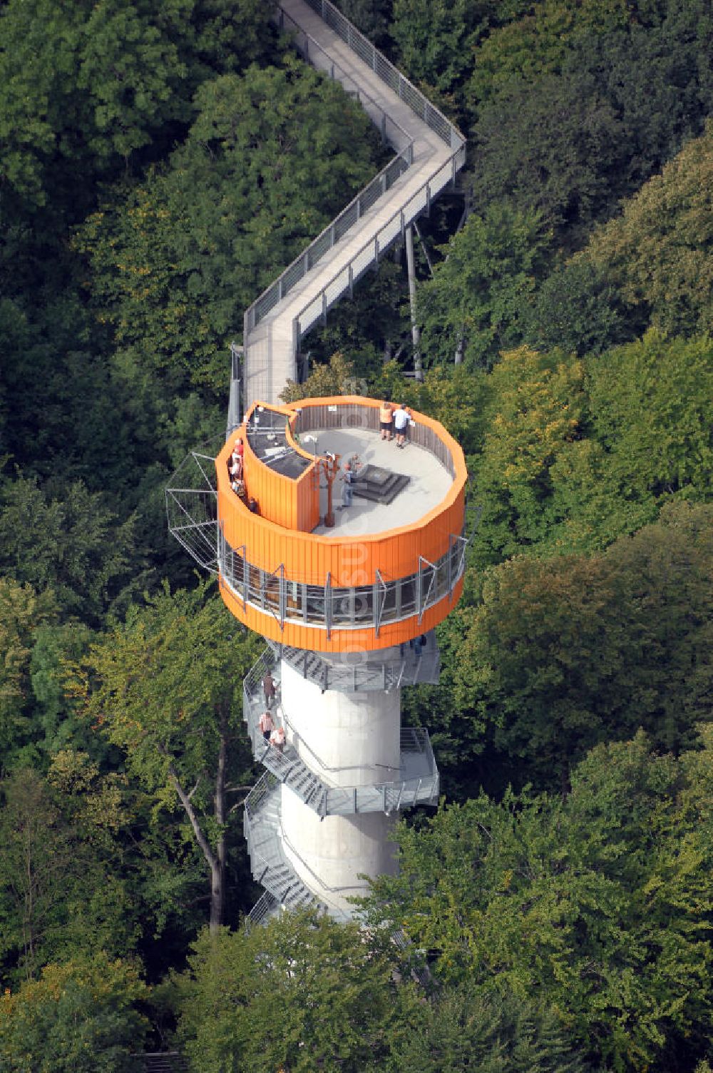 Bad Langensalza aus der Vogelperspektive: Blick auf den Baumturm im Baumkronenpfad im Thüringer Nationalpark Hainich