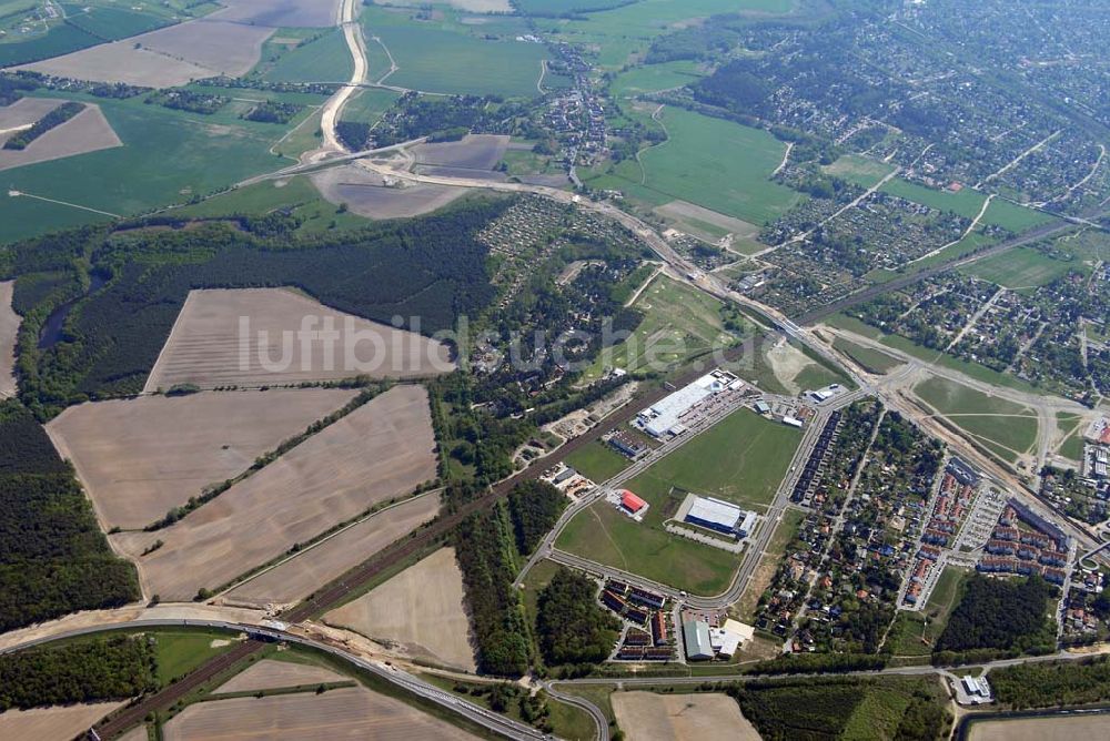 Luftbild Berlin - Altglienicke - Blick auf die Baurarbeiten zur Stadtautobahnanbindung des Flughafens Berlin-Schönefeld im Bereich Altglienicke