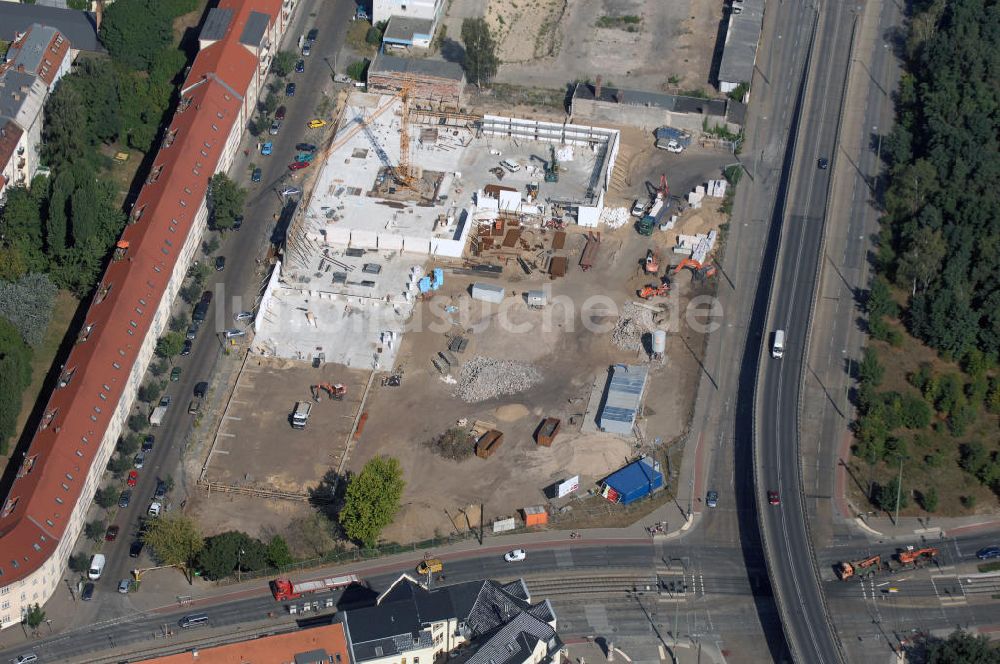 Berin von oben - Blick auf eine Baustelle für ein Fachmarktzentrum in Berlin Treptow-Köpenick