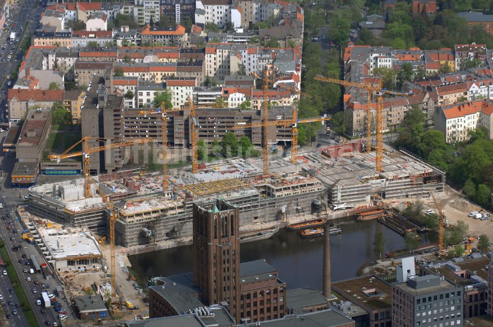 Luftaufnahme Berlin - Blick auf die Baustelle am Hafen Tempelhof in Berlin