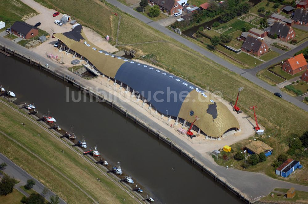 Friedrichskoog aus der Vogelperspektive: Blick auf eine Baustelle für eine Indoor - Spielhalle in Friedrichskoog