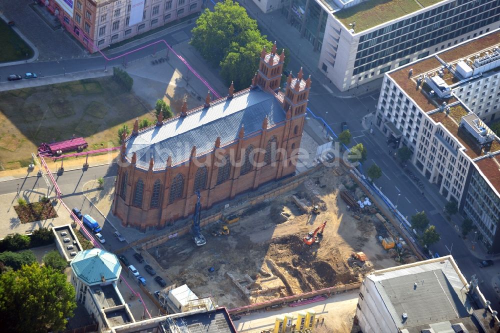 Berlin von oben - Blick auf die Baustelle der Kronprinzengärten in Berlin- Mitte