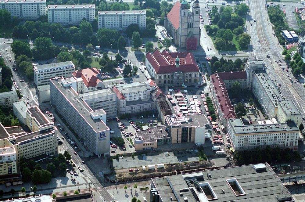 Magdeburg (Sachsen-Anhalt) aus der Vogelperspektive: Blick auf die Baustelle des Marieta Quartiers an der Straße Breiter Weg