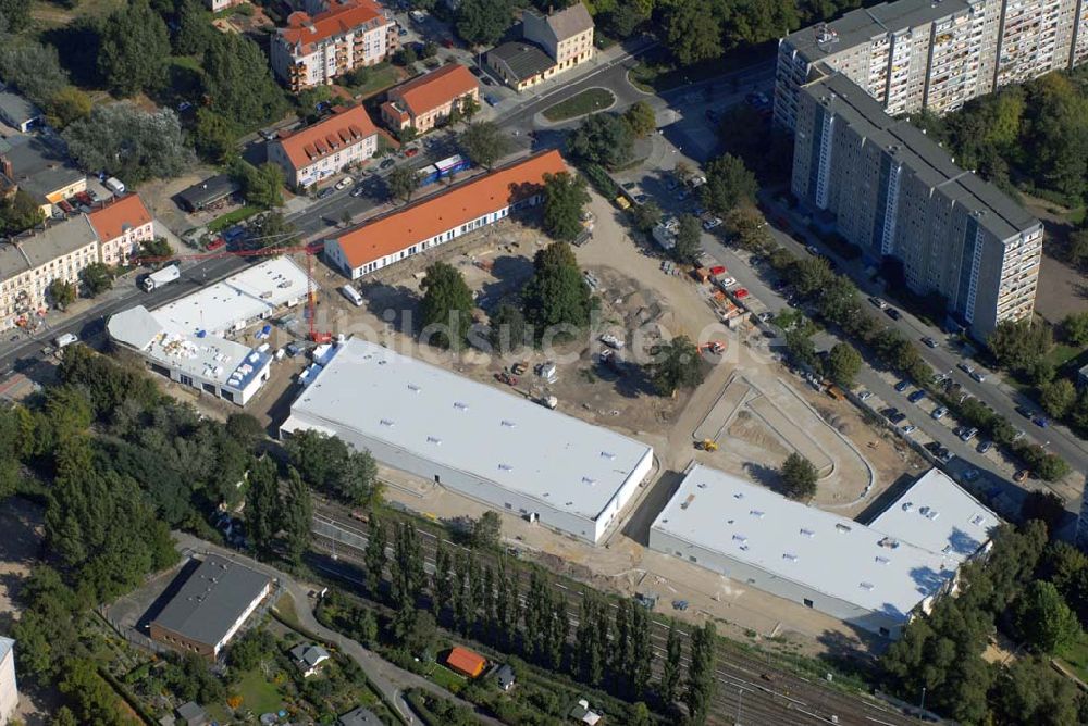 Berlin-Lichtenberg von oben - Blick auf die Baustelle des Market Stadtteilzentrums an der Alfred-Kowalke-Straße in Berlin-Lichtenberg