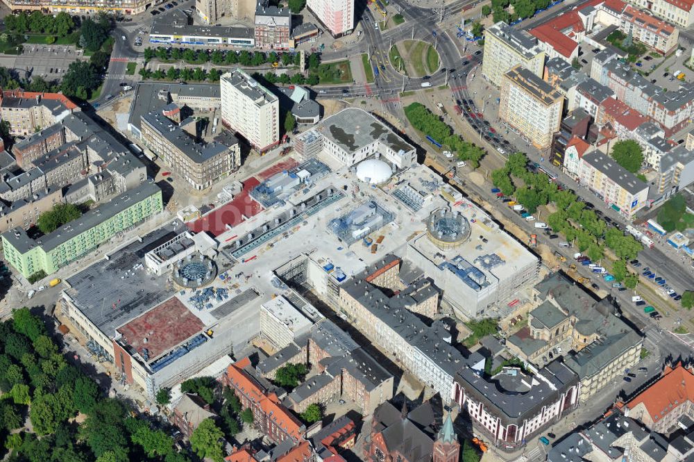 Luftaufnahme Stettin / Szczecin - Blick auf die Baustelle vom Neubau des Einkaufszentrums Galeria Kaskada in Stettin / Szczecin durch die STRABAG AG und das ECE Projektmanagement