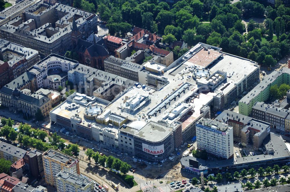 Luftbild Stettin / Szczecin - Blick auf die Baustelle vom Neubau des Einkaufszentrums Galeria Kaskada in Stettin / Szczecin durch die STRABAG AG und das ECE Projektmanagement