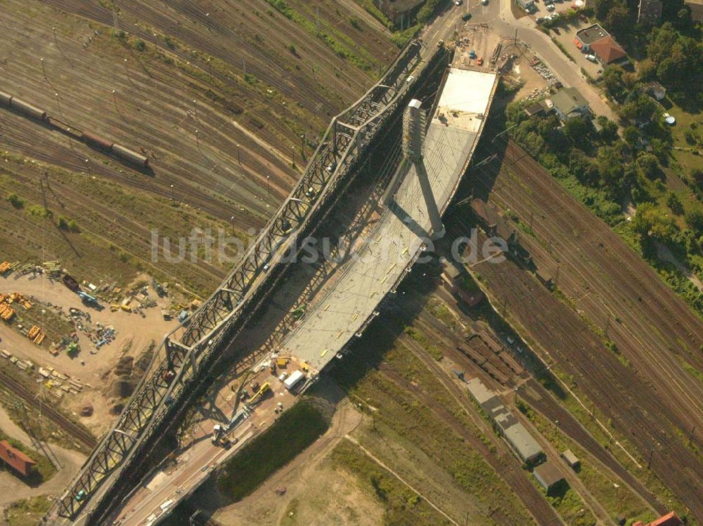 Halle (Sachsen-Anhalt) von oben - Blick auf Baustelle des Neubaus Berliner Brücke