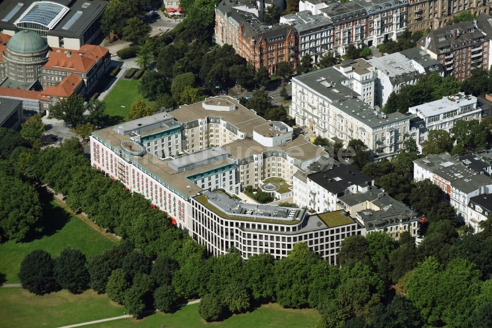 Luftaufnahme Hamburg - Blick auf die Baustelle des Neubaus des Geschäftsgebäudes der SAP in Hamburg