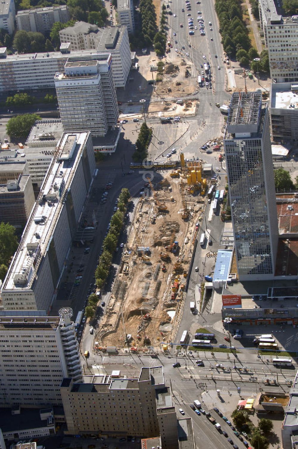 Luftbild Berlin Mitte - Blick auf die Baustelle am Park Inn Hotel am Alexanderplatz in Berlin