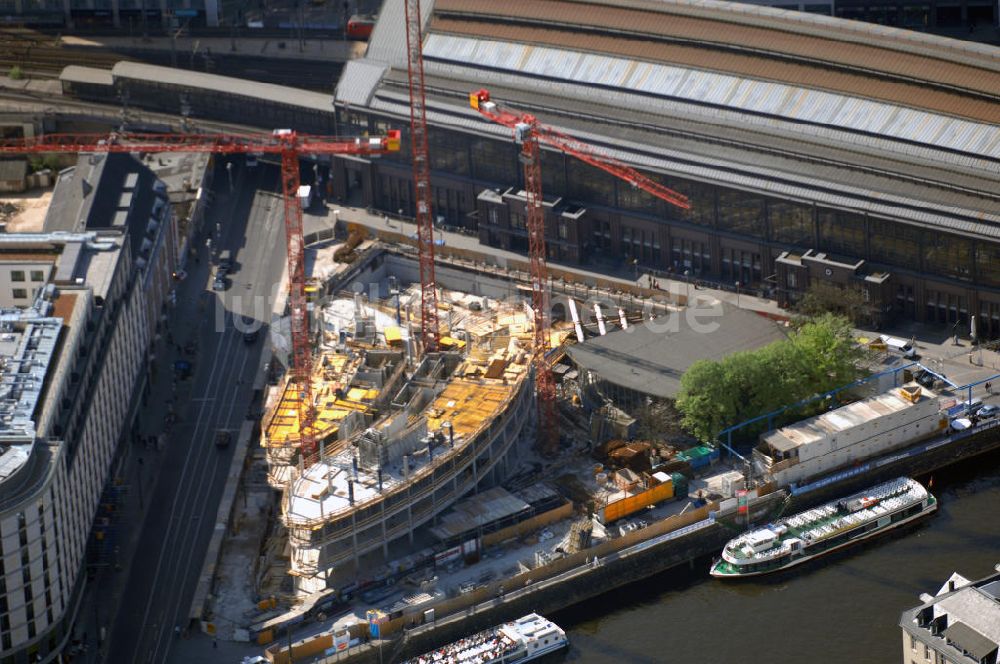 Luftaufnahme Berlin - Blick auf die Baustelle am Spreedreieck Berlin