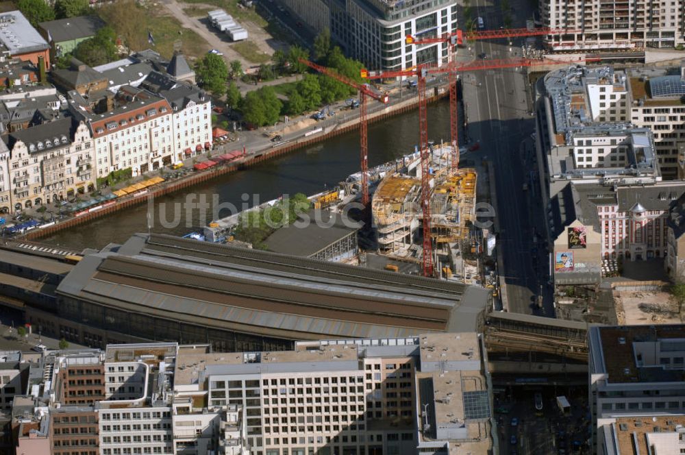 Berlin aus der Vogelperspektive: Blick auf die Baustelle am Spreedreieck Berlin